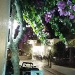 Sunloft-paros 3* Науса