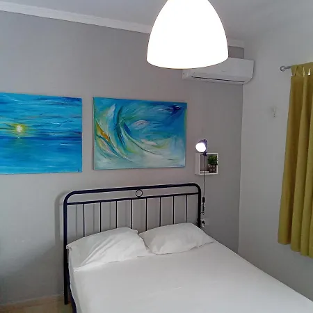 Sunloft-paros 公寓式酒店 3*