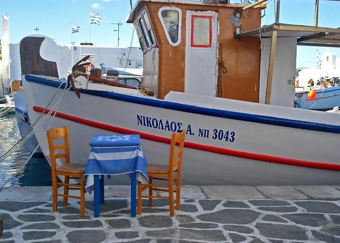 Sunloft-paros 公寓式酒店